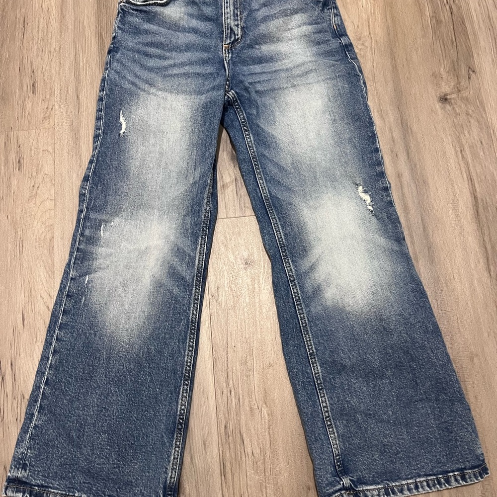 Girl’s H&M Relaxed Fit Distressed Blue Jeans
